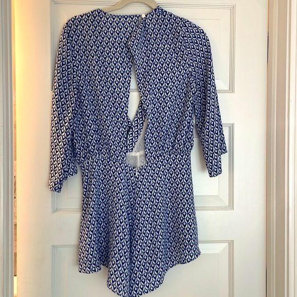 Blue & white romper - Picture 2 of 2